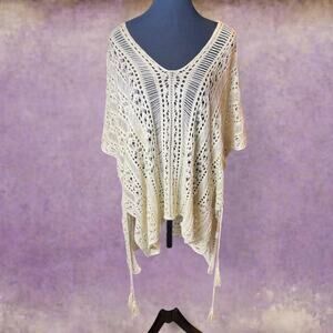 Crochet dresscover with batwing style sleeves